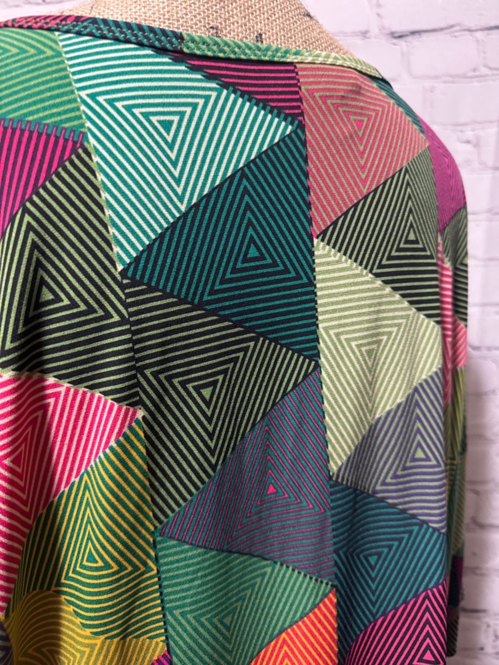EUC Slinky! LuLaRoe Irma Colorful Geometric Pattern Tunic - Picture 5 of 8